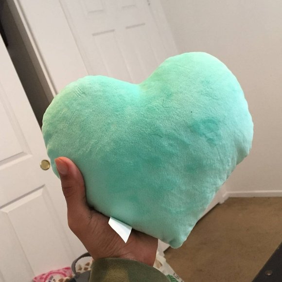 Xoxo Mint Green Plush Heart - Picture 8 of 8